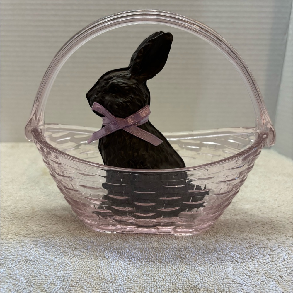 Longaberger Collectors Club Pink Basket with Chocolate Resin Bunny
